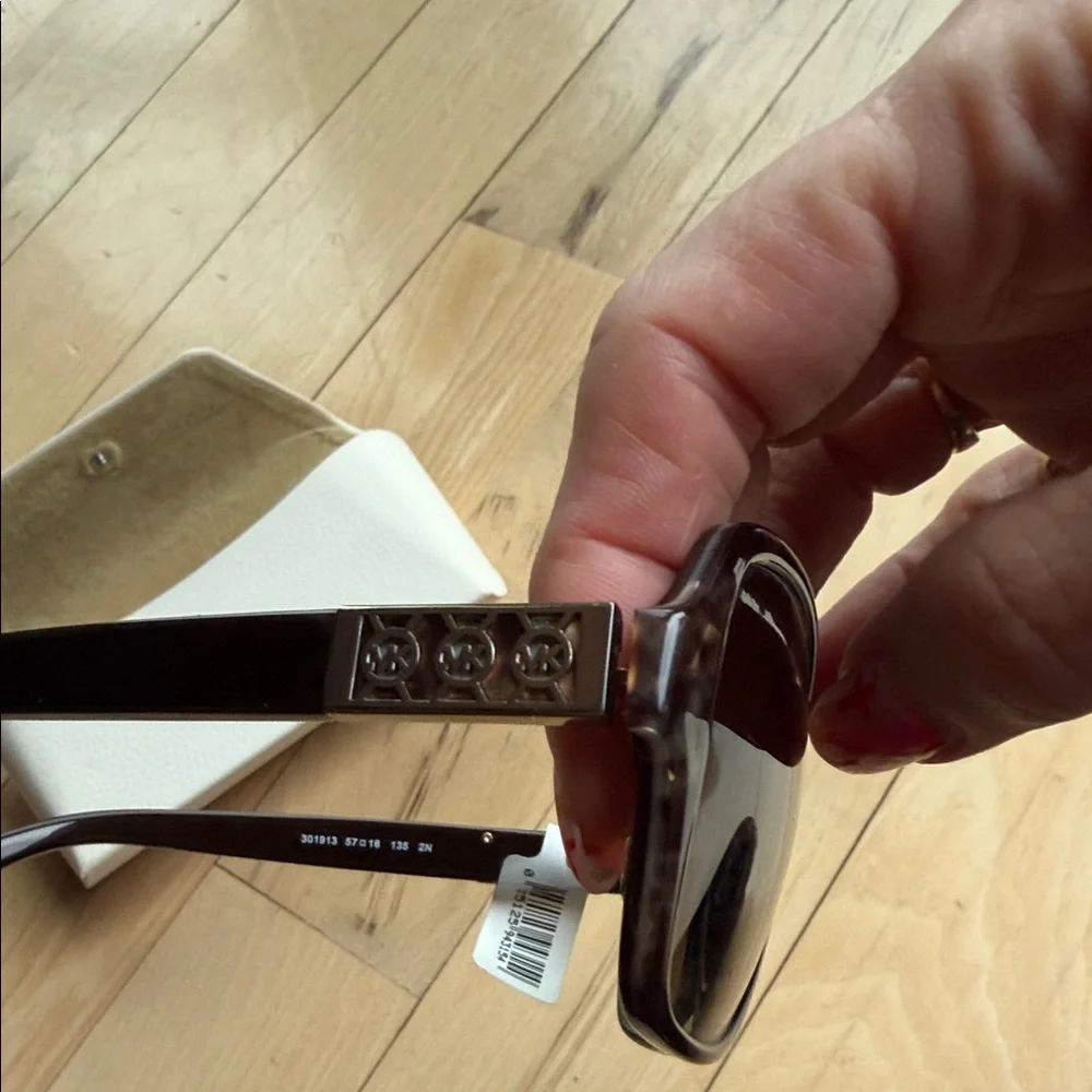 Michael Kors Cuiaba MK6013 Dark Tortoise Sunglasses Oversized 301913 57mm NEW - Picture 4 of 10